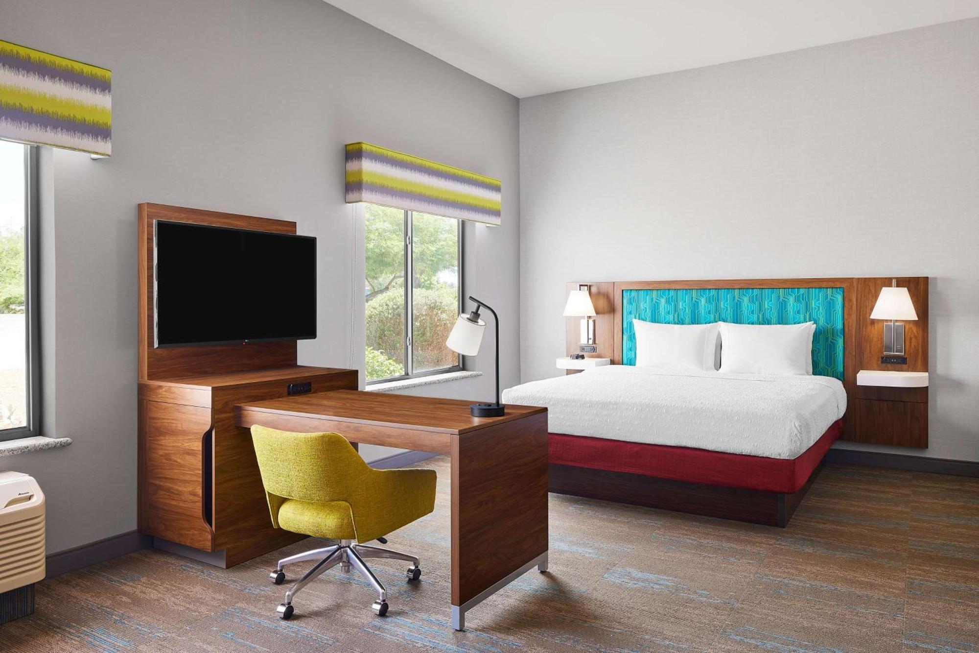 Hotel Hampton & 3*