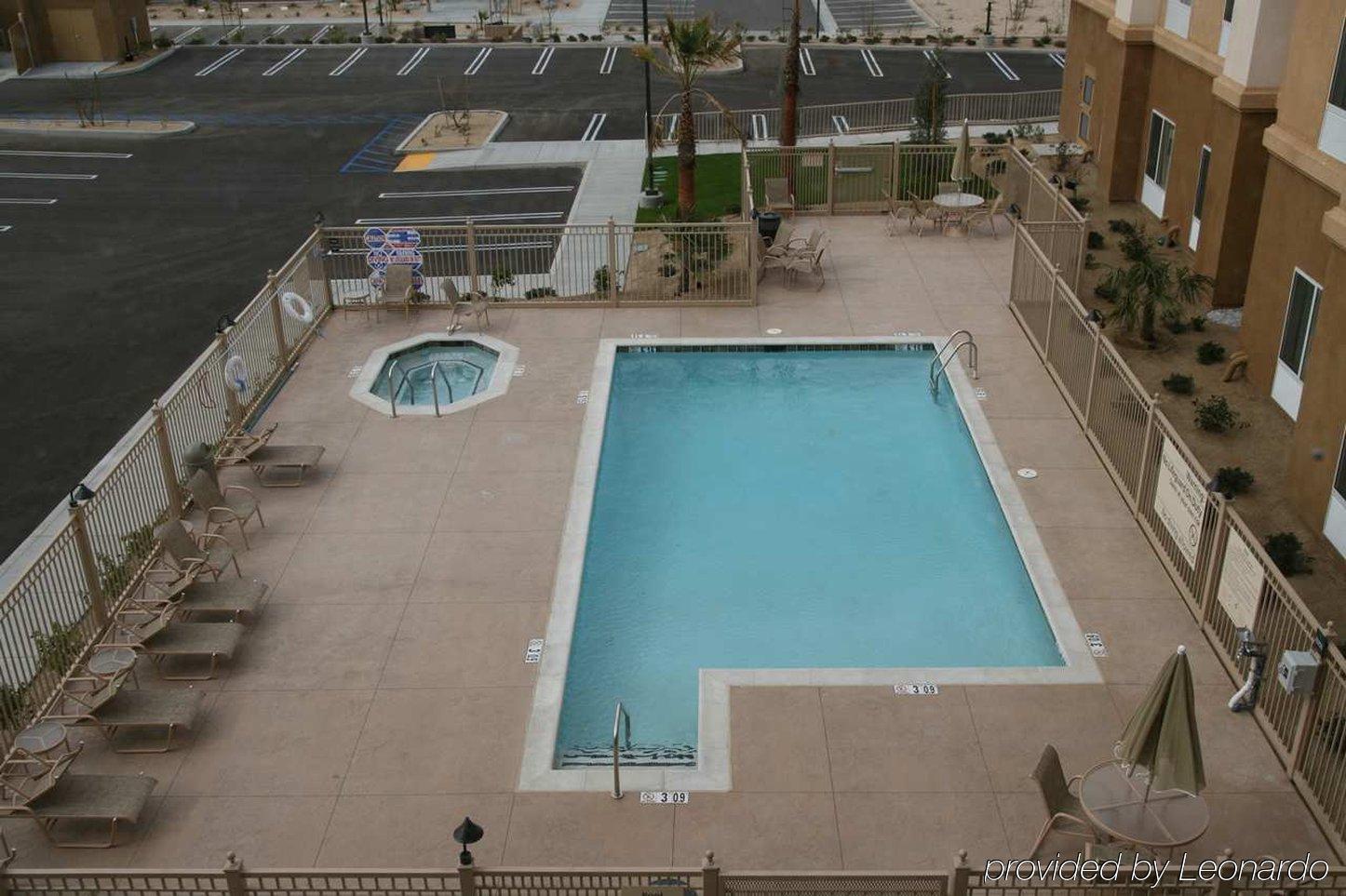 Hampton & Hotel 3*