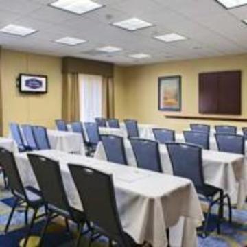 Hampton & Hotel 3*